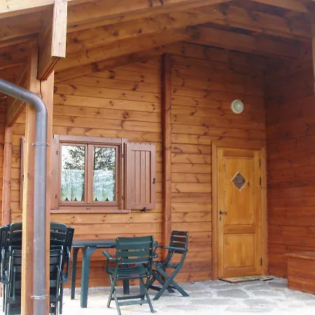 مكان تخييم Camping Village Yolki Palki 3*